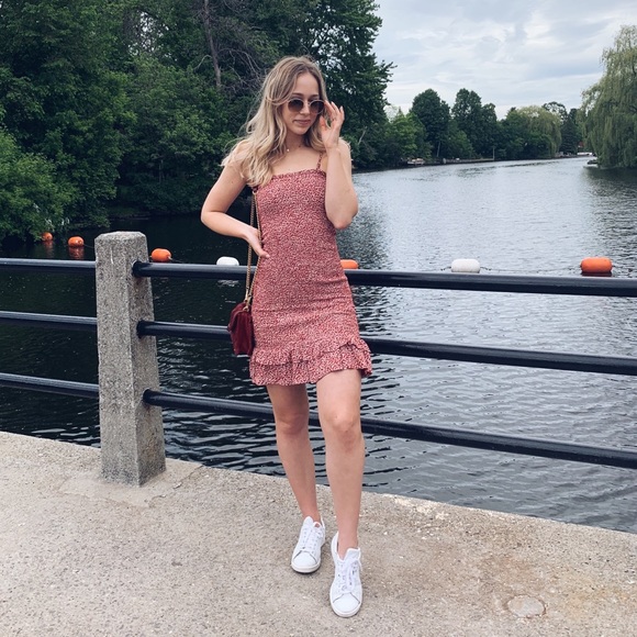 Meet your Posher, Rebecca - Picture 3 of 4